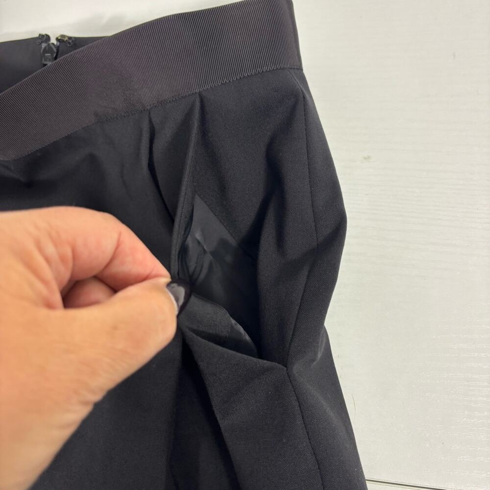 Kate Spade Timeless Black Wool Pencil Skirt with Back Bow Detail Size 2 D0063 - Picture 5 of 8